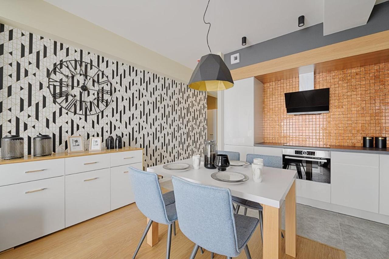 Sea Breeze Apartment ジブヌベク エクステリア 写真